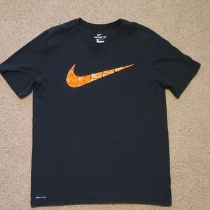 Men's L, Nike Black and Orange Dri-FIT  Shoebox Swish T-Shirt